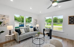 806 Edmond ST, Taylor, TX 76574