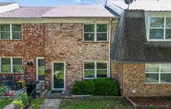 952 Manor Mall, Ardmore, OK 73401