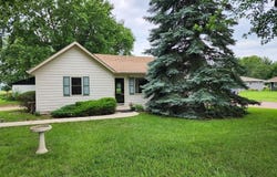 1301 W 11th, Yankton, SD 57078