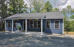 11 Hill Street, Newport, NH 03773