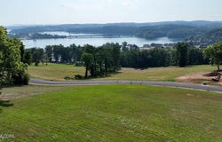 2429 Starboard Crest Rd, Morristown, TN 37814