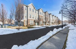 17 Jasmine Ln, Garfield City, NJ 07026-3566
