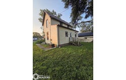 524 7th street, Whittemore, IA 50598