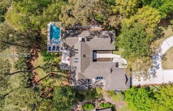2 Red Maple Rd, Hilton Head Island, SC 29928
