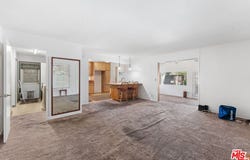 143 E Arrow Hwy, Claremont, CA 91711