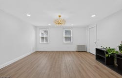 720 Ringwood Ave, Pompton Lakes Boro, NJ 07442-2214