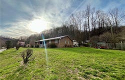 9189 Daniel Boone Parkway, Foster, WV 25081