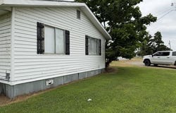 1402 S Grandview Drive, DeWitt, AR 72042