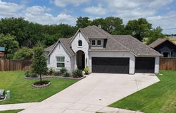 520 Royal Oaks Lane, Oak Point, TX 75068