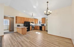 941 W Edge Place, New Richmond, WI 54017