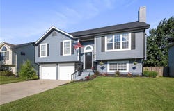 4416 Broadway Terrace, Leavenworth, KS 66048