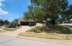 3523 Oak Bend Drive, Arlington, TX 76016