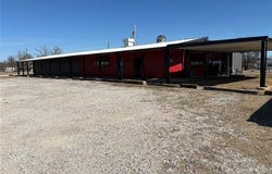 1704 E Highway 70, Kingston, OK 73439