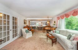 38 Longview Dr, Hanover Twp., NJ 07981-2025