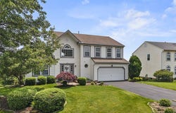 1615 Lilac Ln, Moon/Crescent Twp, PA 15046