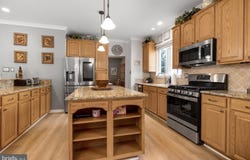 9693 ROYAL CREST CIRCLE, FREDERICK, MD 21704