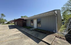 705 S POPLAR Street, Centralia, IL 62801