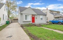 29870 ELMWOOD Street, Garden City, MI 48135