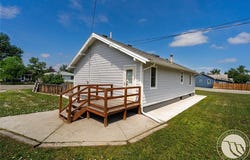 426 W 2nd St, Hardin, MT 59034
