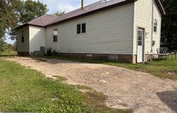 1006 N 18th St, Virginia, MN 55792