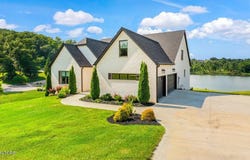 560 Silent River Lane, Loudon, TN 37774