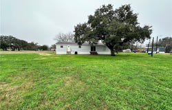 410 Henrietta Street, Yoakum, TX 77995