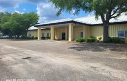 3525 Russell Road, Marianna, FL 32446