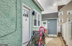 222 E BURK AVENUE, WILDWOOD, NJ 08260