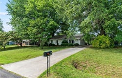 118 Maple Lane, King, NC 27021