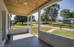 1203 W Morris St, Sweetwater, TN 37874
