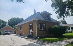 406 E 6th St, Hastings, NE 68901