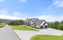 888 Smokey Quartz Blvd Blvd, New Tazewell, TN 37825