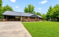 2003 Old Niles Ferry Rd, Maryville, TN 37803