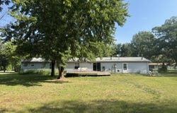 11565 Sherwood Drive, DeMotte, IN 46310