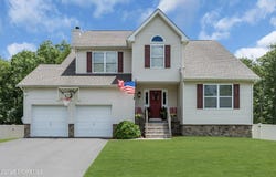 5 Maxim Court, Jackson, NJ 08527