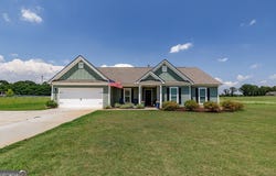 261 Adams Duncan, Hull, GA 30646