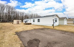 5085 Alpine Dr, Hermantown, MN 55811