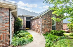 215 Dawn Drive, Centerton, AR 72719