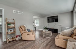 1932 E Sheridan Bridge Lane E, Olathe, KS 66062