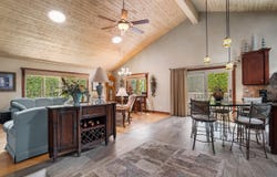 800 Stoney Brook Dr, Manitowoc, WI 54220