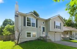 6706 S Brookside Road, Pleasant Valley, MO 64068