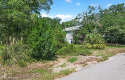 105 SE 8th Street, Oak Island, NC 28465