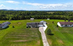 164 Crossing View Drive, Berea, KY 40403