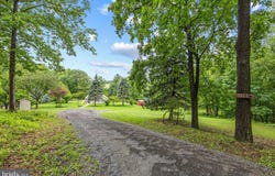 5861 VINE LANE, LINDEN, VA 22642