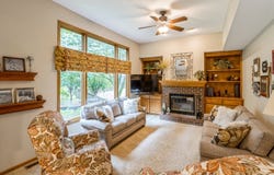 8006 Dellwood Drive, Urbandale, IA 50322