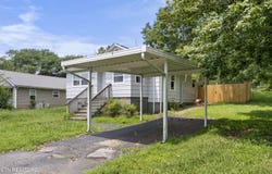 806 Commerce St, Loudon, TN 37774