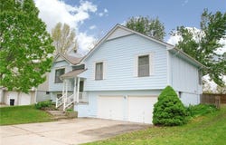 2109 NW Hidden Pointe Court, Blue Springs, MO 64015