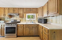 471 Oak Street, Oakland, ME 04963