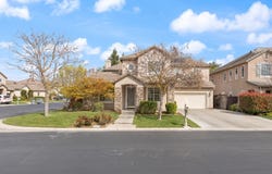 4756 Emerald Peak Drive N, Clovis, CA 93619