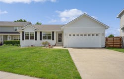 9372 Fairview Drive, West Des Moines, IA 50266